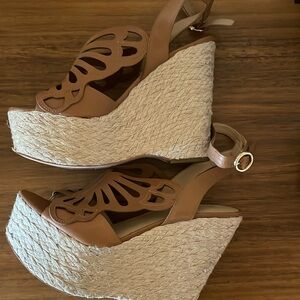 Michael Kors Felicity Leather Butterfly Wedge Size 9
